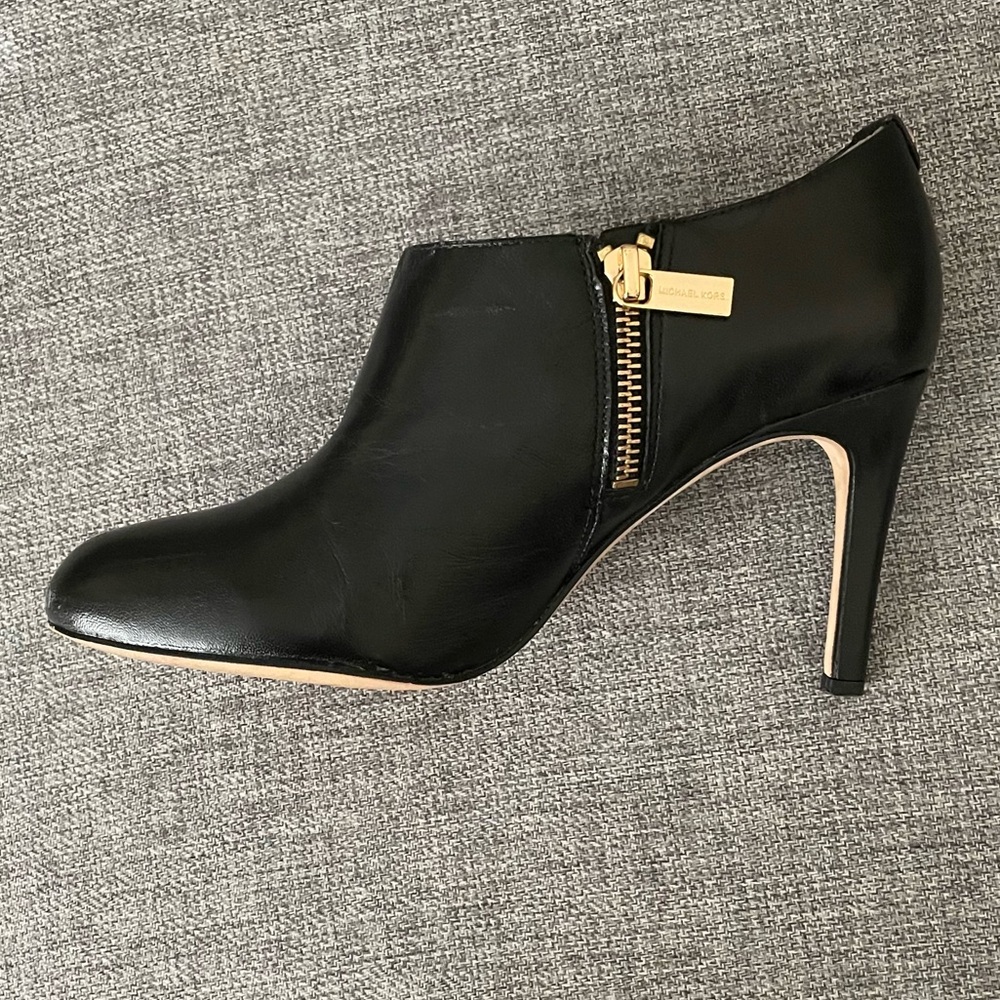 Michael Kors Sammy Ankle Boots - Picture 7 of 11